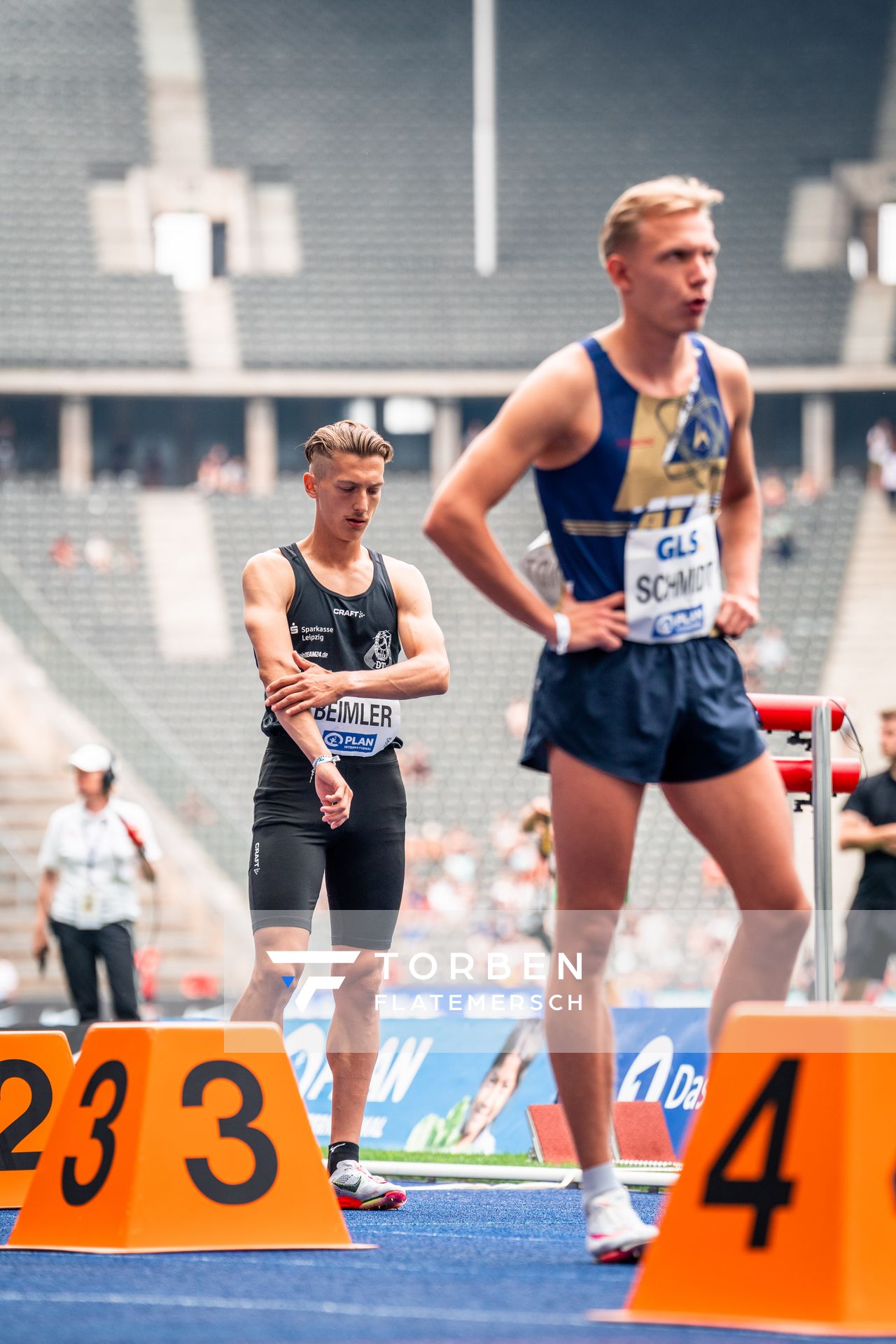 Artur Beimler (SC DHfK Leipzig e.V.) beim 800m Start waehrend der deutschen Leichtathletik-Meisterschaften im Olympiastadion am 25.06.2022 in Berlin